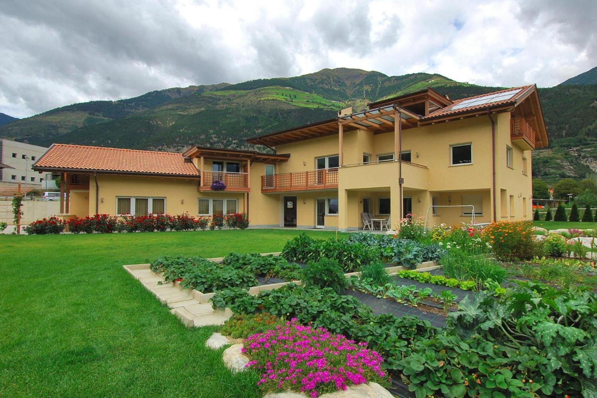 Apartment In Schlanders With Terrace Екстериор снимка